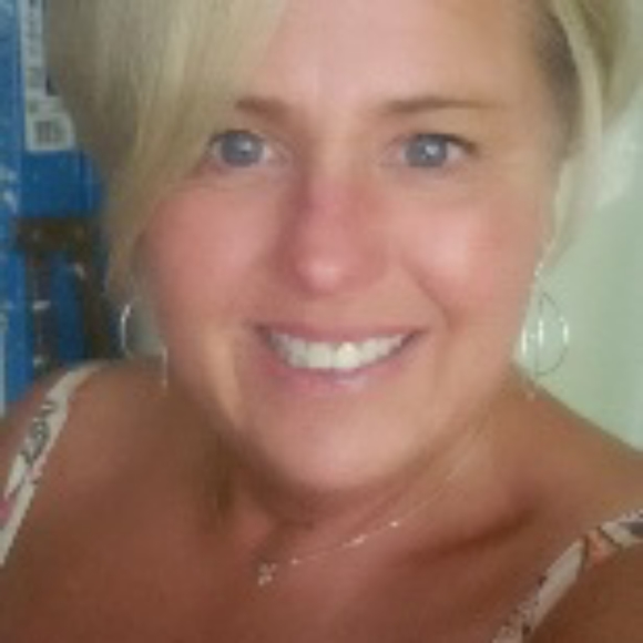 Meet your Posher, Kelly - Picture 2 of 2